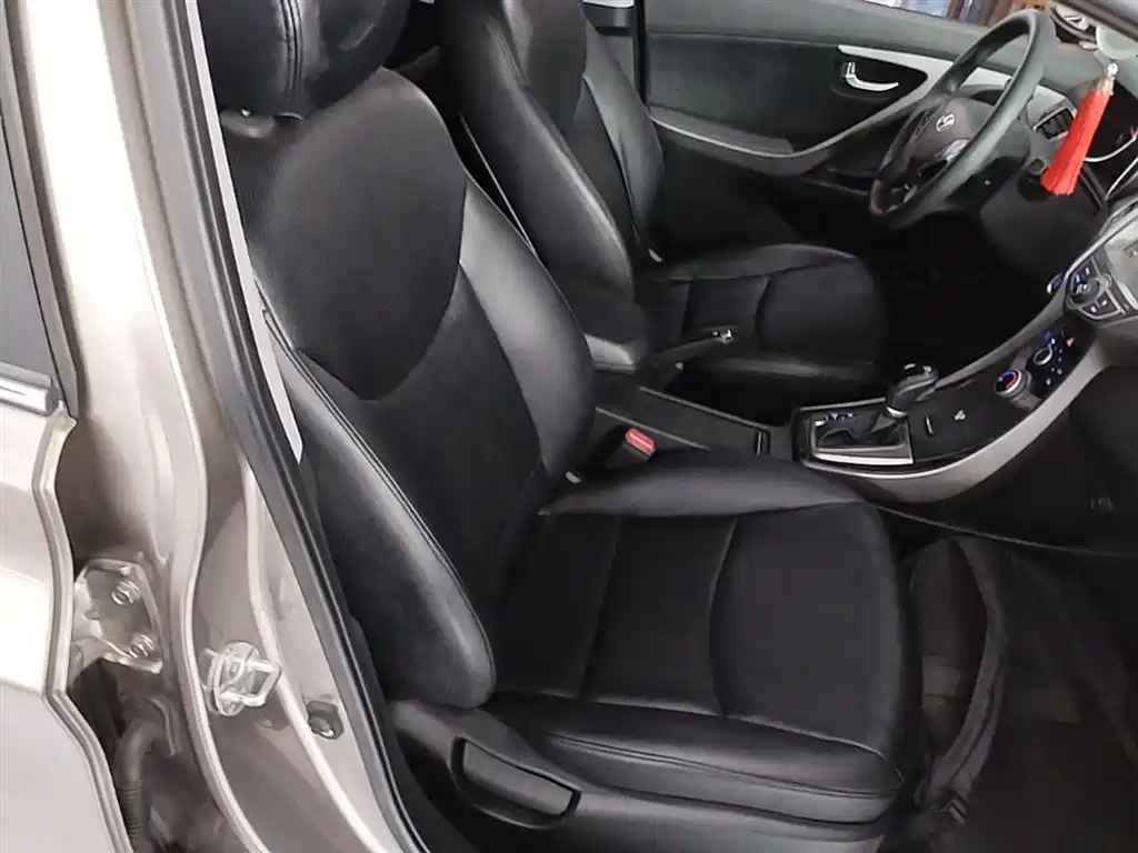 Hyundai Langdong 2016 1.6L Automatic Premium Edition фото 25