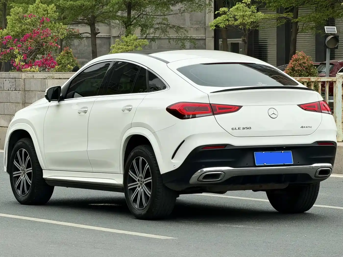 Mercedes-Benz GLE Coupe 2022 GLE 350 4MATIC Coupe SUV Fashion фото 9