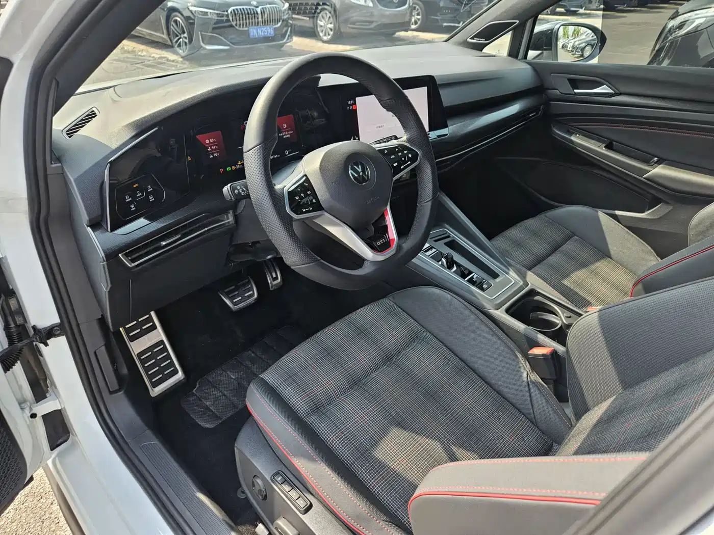 Volkswagen Golf GTI 2021 380TSI DSG GTI фото 8