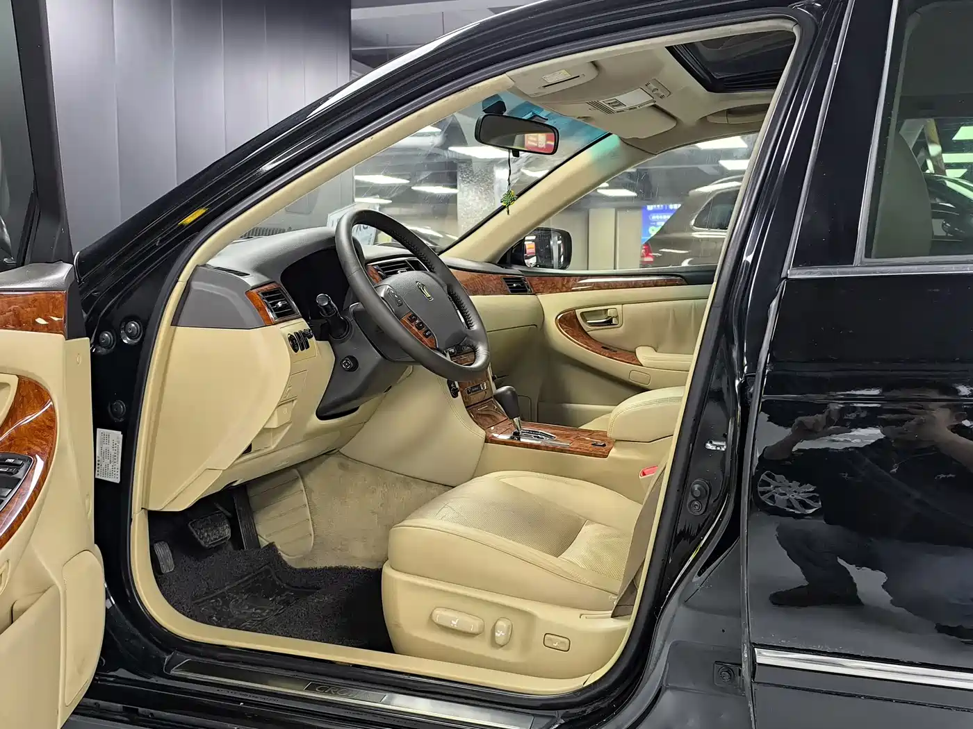 Toyota Crown 2009 2.5L Royal Special Enhanced Edition фото 5