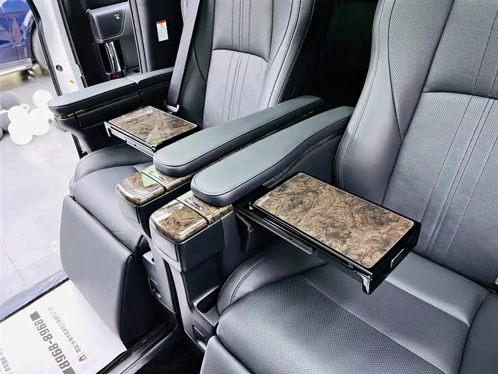 Toyota Alphard 2021 Hybrid 2.5L Ultimate фото 16