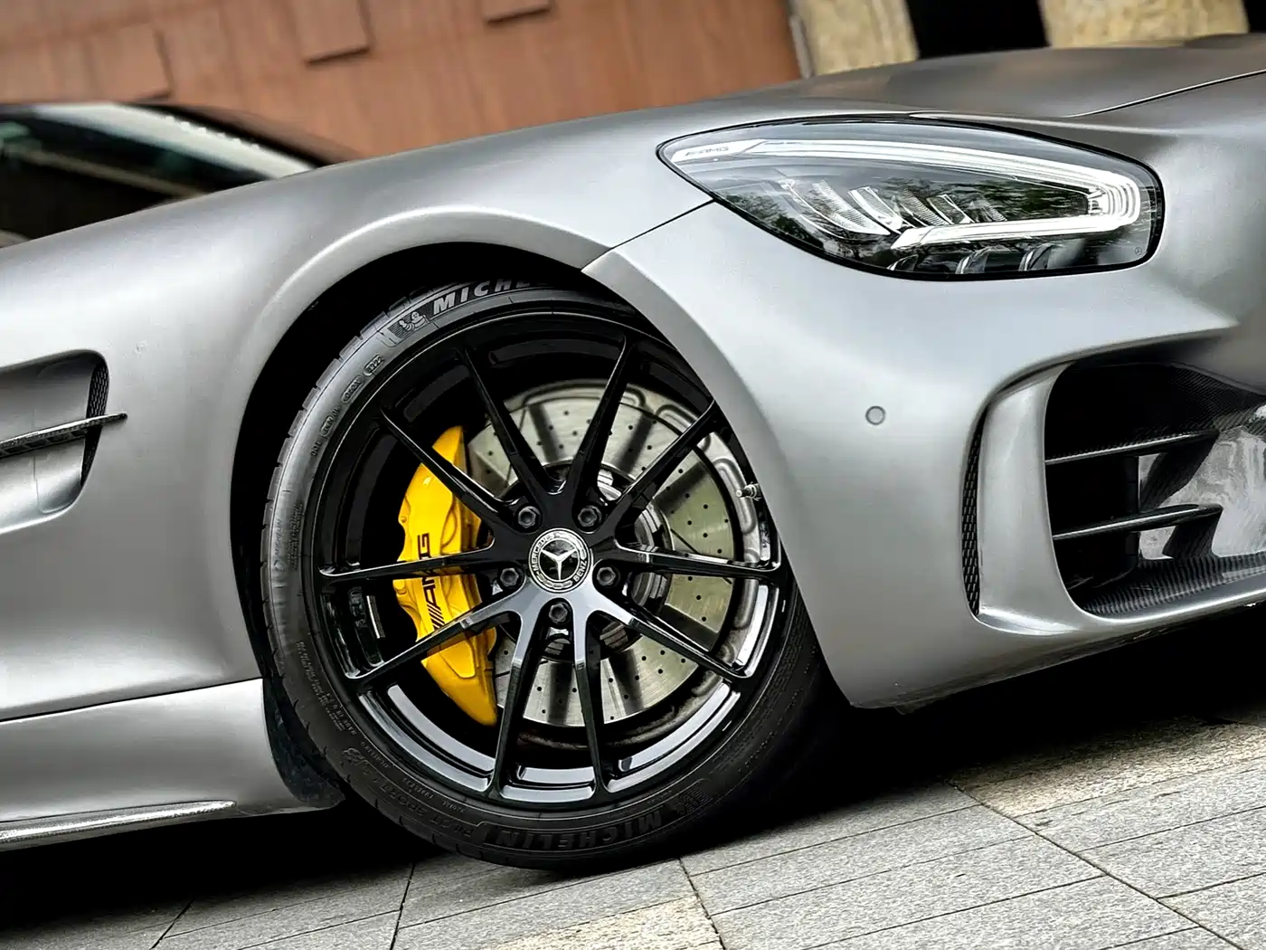 MERCEDES-BENZ AMG GT