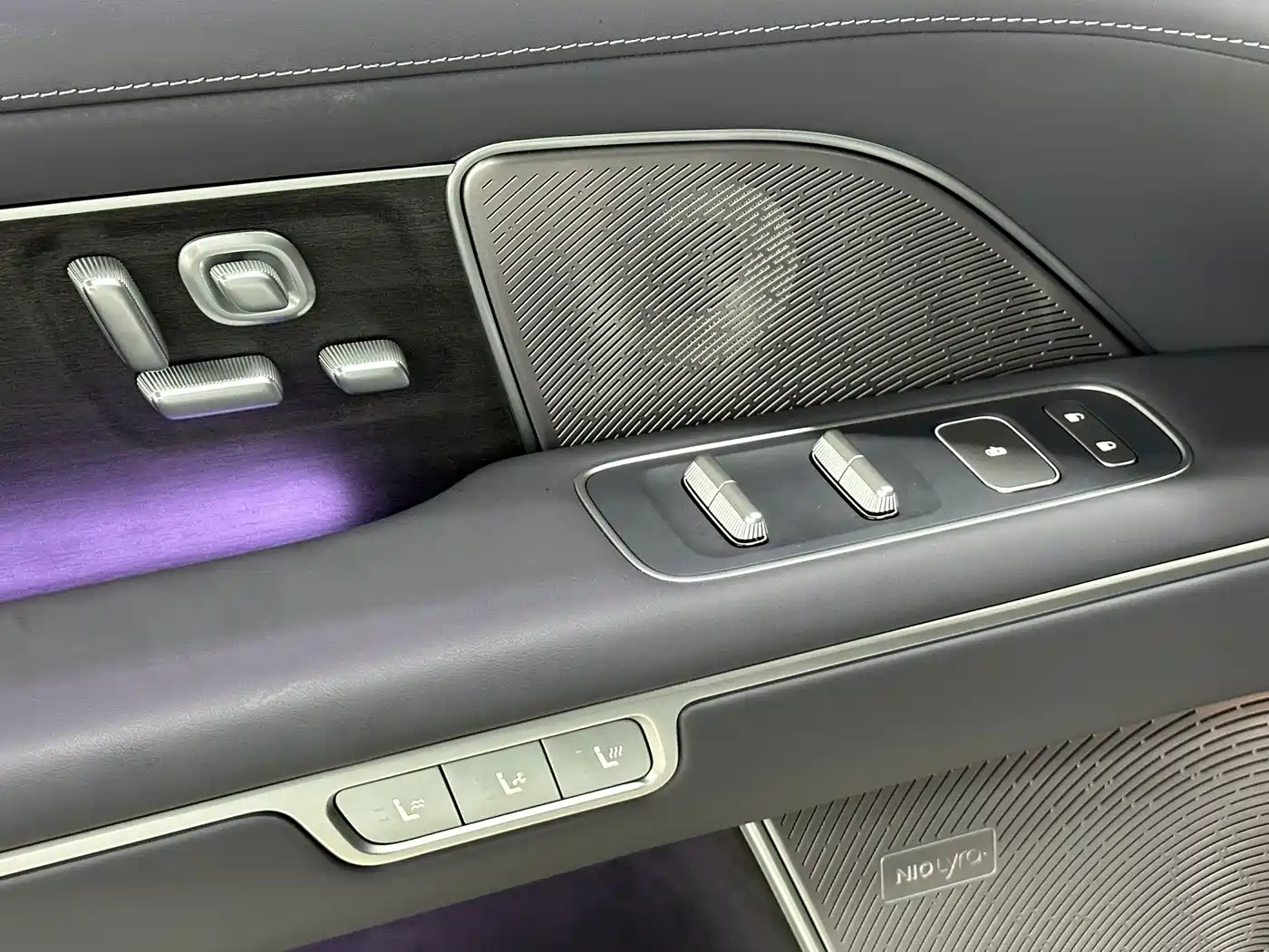 NIO ES8 2026 2025 Model 6-Seat Executive Luxury Edition