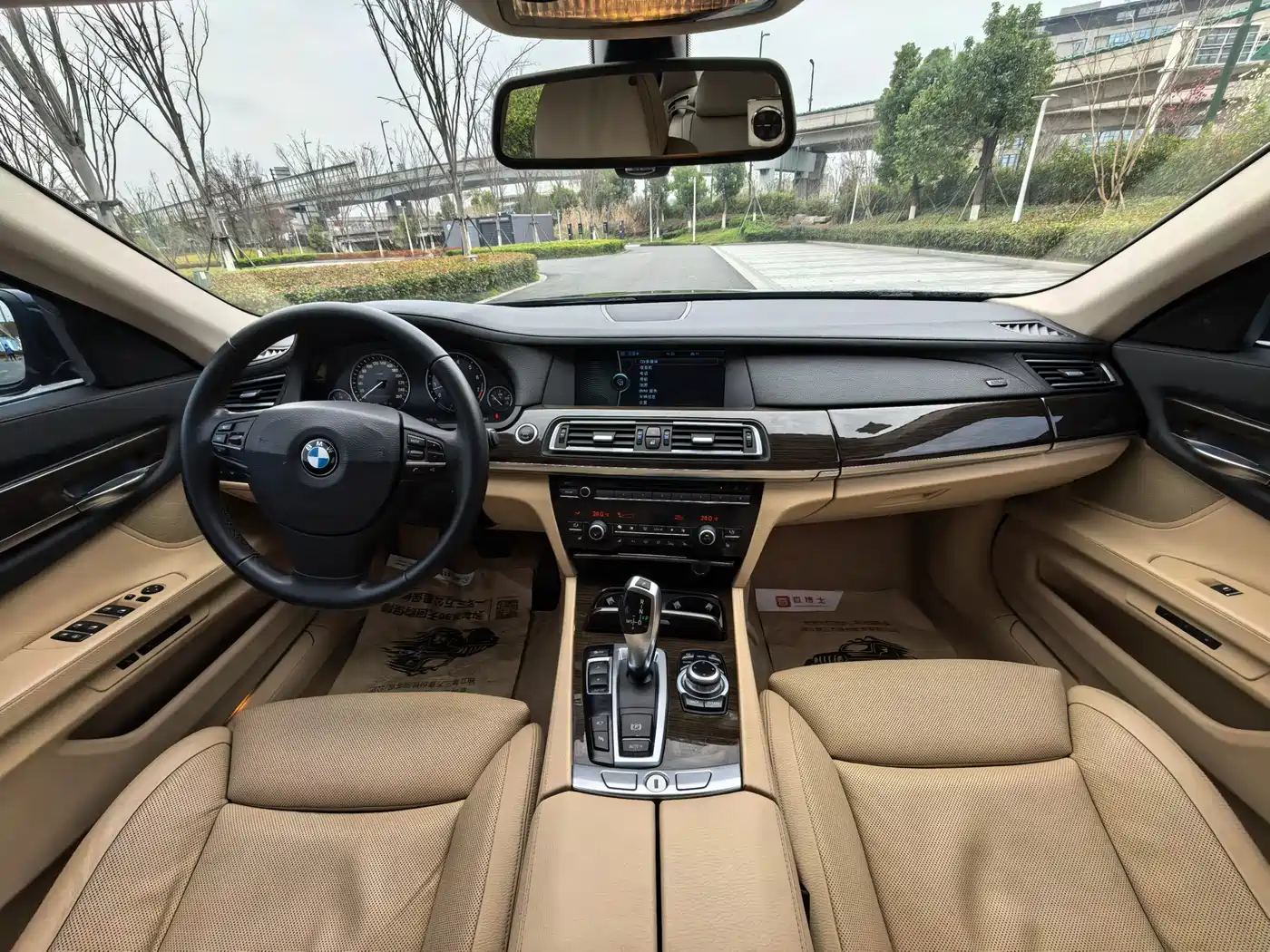 BMW 7 Series 2009 740Li Premium фото 8