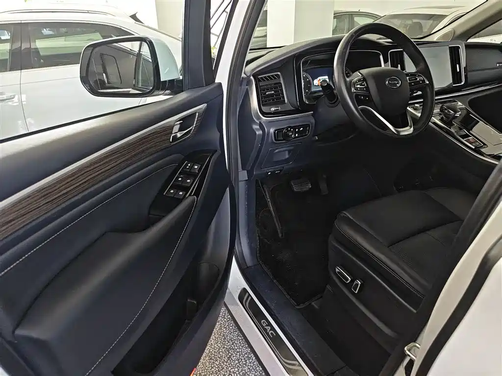 GAC Trumpchi Trumpchi M8 2021 Leading Show Series 390T Premium Edition фото 23