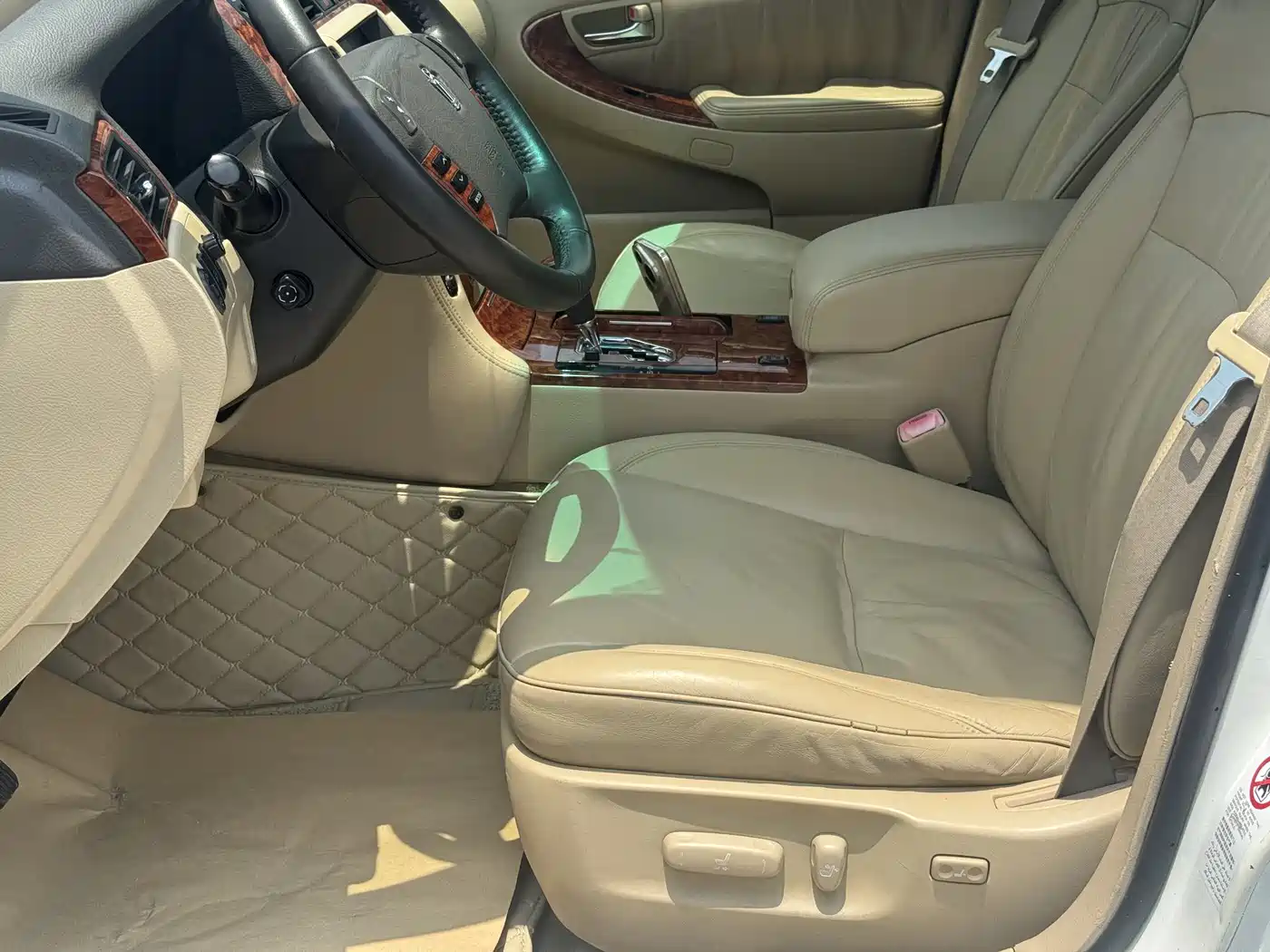 Toyota Crown 2005 Model 3.0L Royal Saloon фото 24