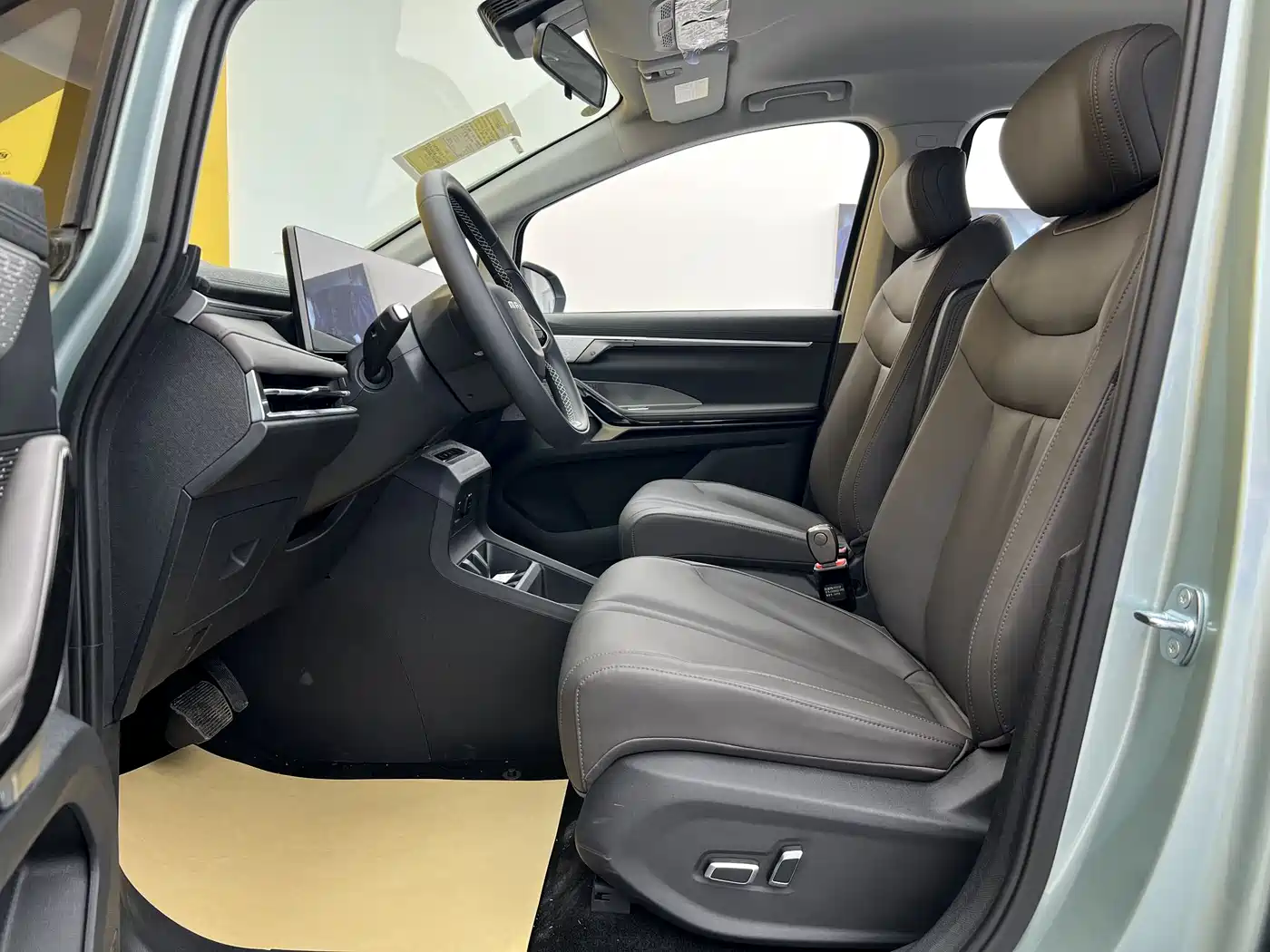 SAIC Maxus Dajia 7 2025 2024 Model Super Hybrid Long Range Deluxe Edition