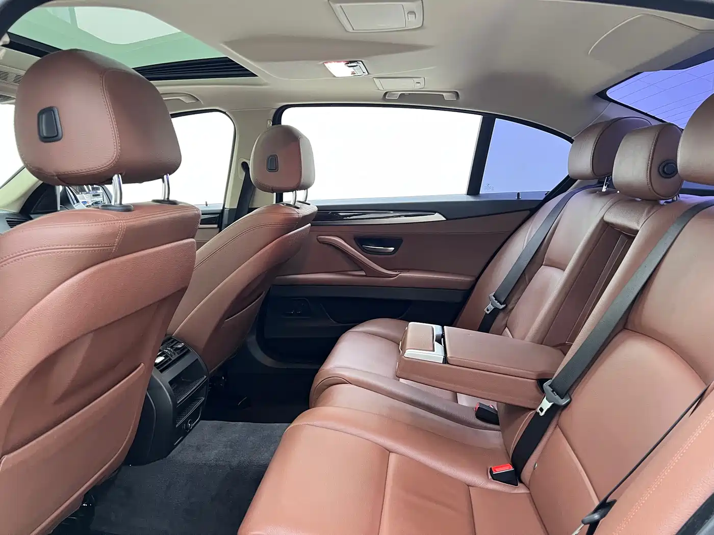 BMW 5 Series 2017 525Li Leading Edition фото 19