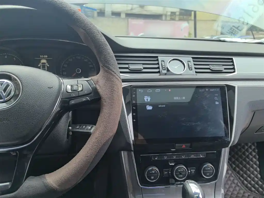 Volkswagen Passat 2016 330TSI DSG Honor Edition фото 10