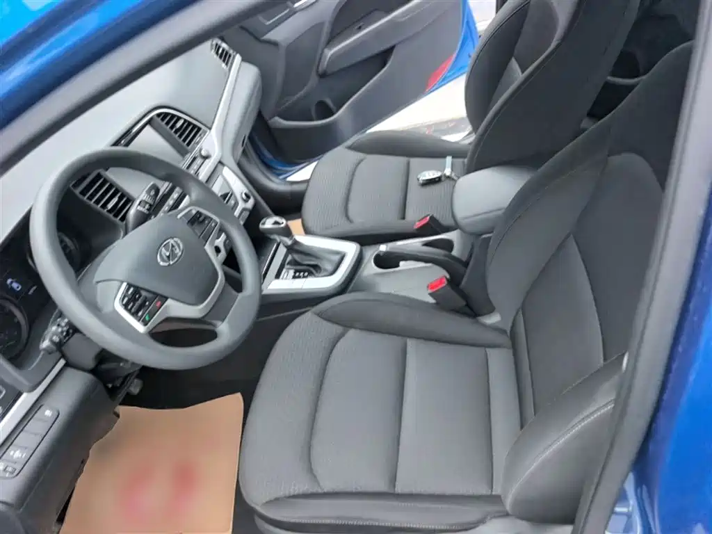 Hyundai Elantra 2016 Model 1.6L Automatic Smart Elite фото 15