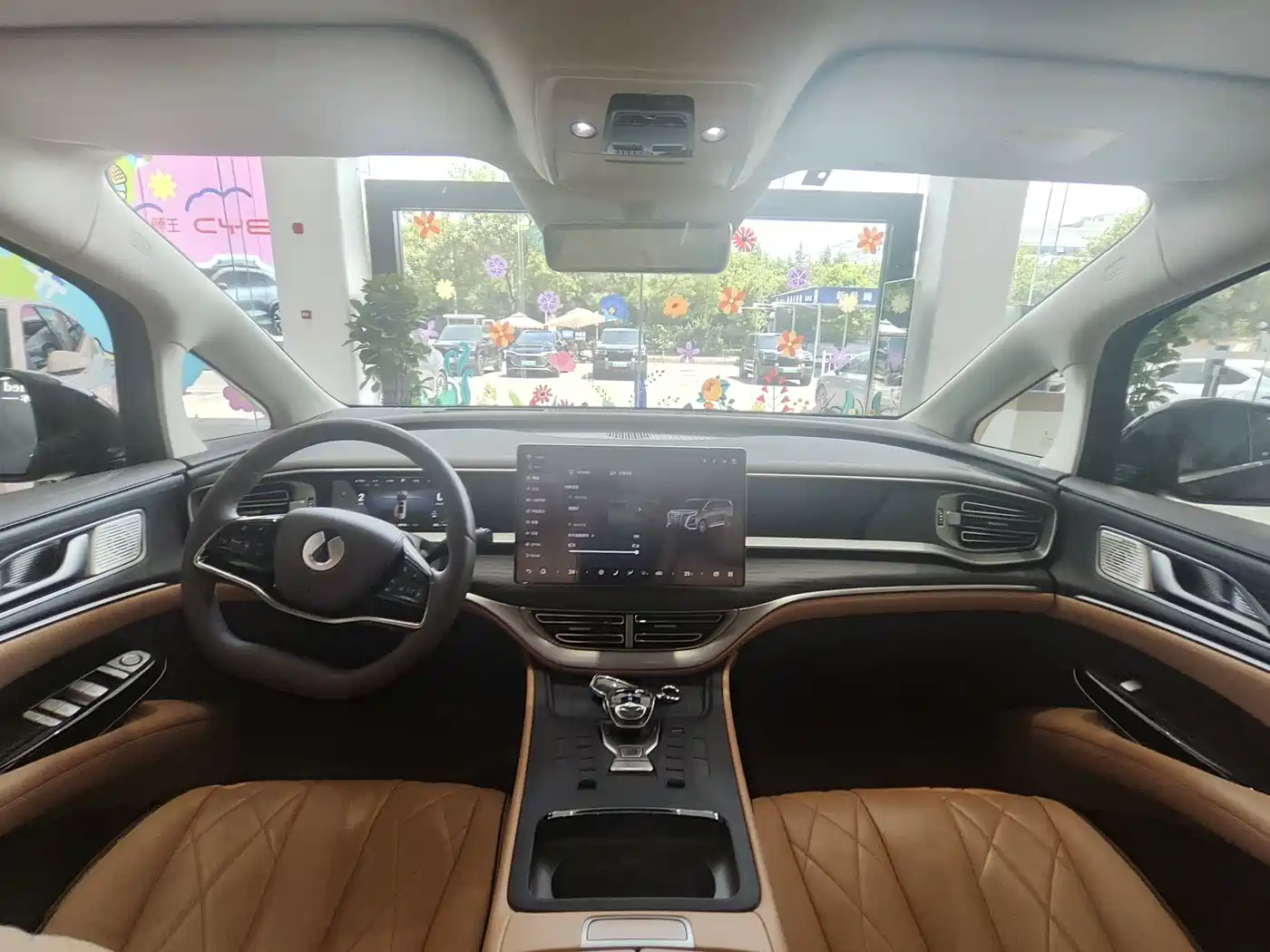 Denza D9 2024 DM-i 980 AWD Prestige фото 14