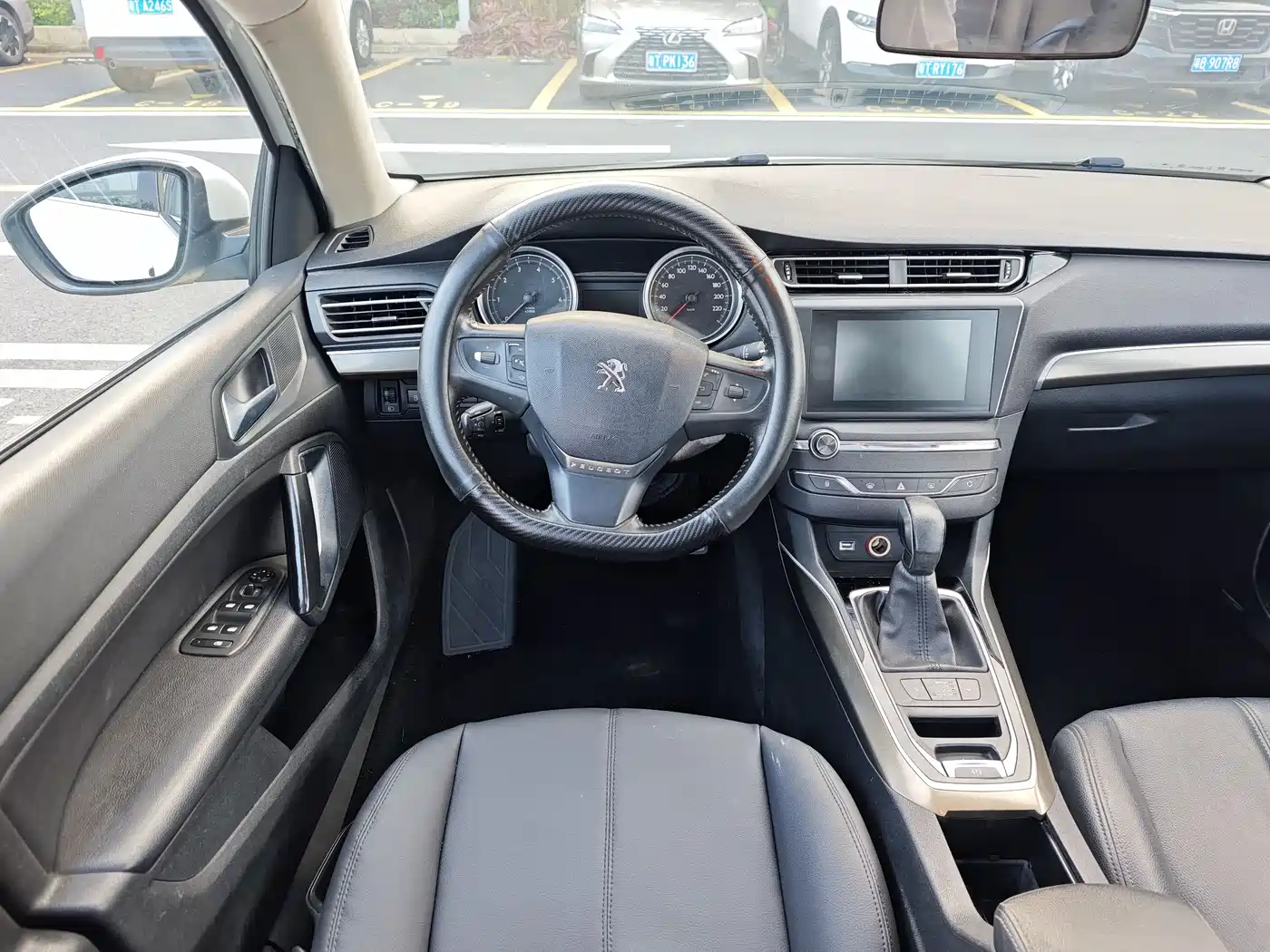 Peugeot 408 2016 1.6T Automatic Luxury Edition фото 19