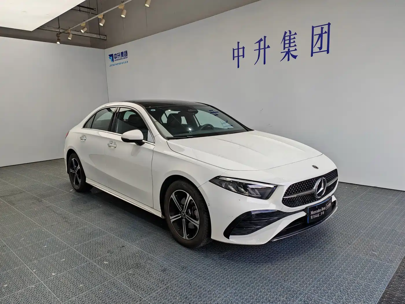 Mercedes-Benz A-Class 2025 2025 A 200 L Fashion Edition