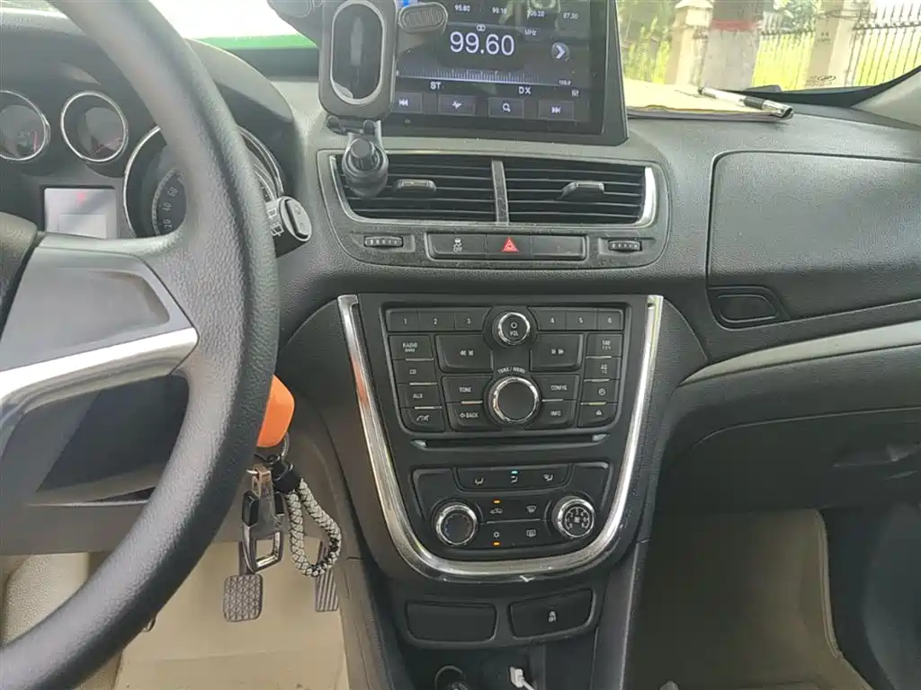 Buick Encore 2015 1.4T Manual 2WD Urban Progressive фото 13