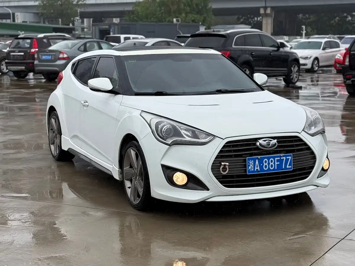 Hyundai Veloster 2012 1.6T Automatic Premium фото 3