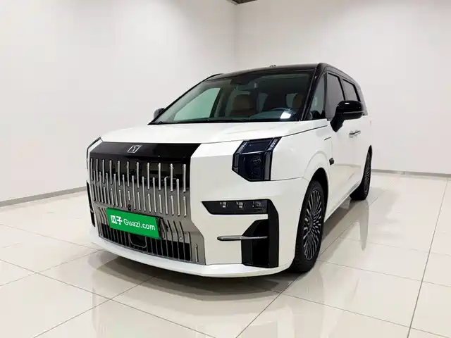 ZEEKR 009 2023