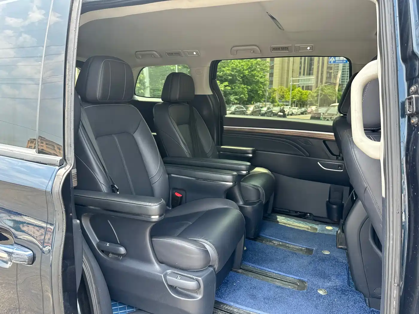 GAC Trumpchi Trumpchi M8 2021 Leading Show Series 390T Premium Edition фото 9