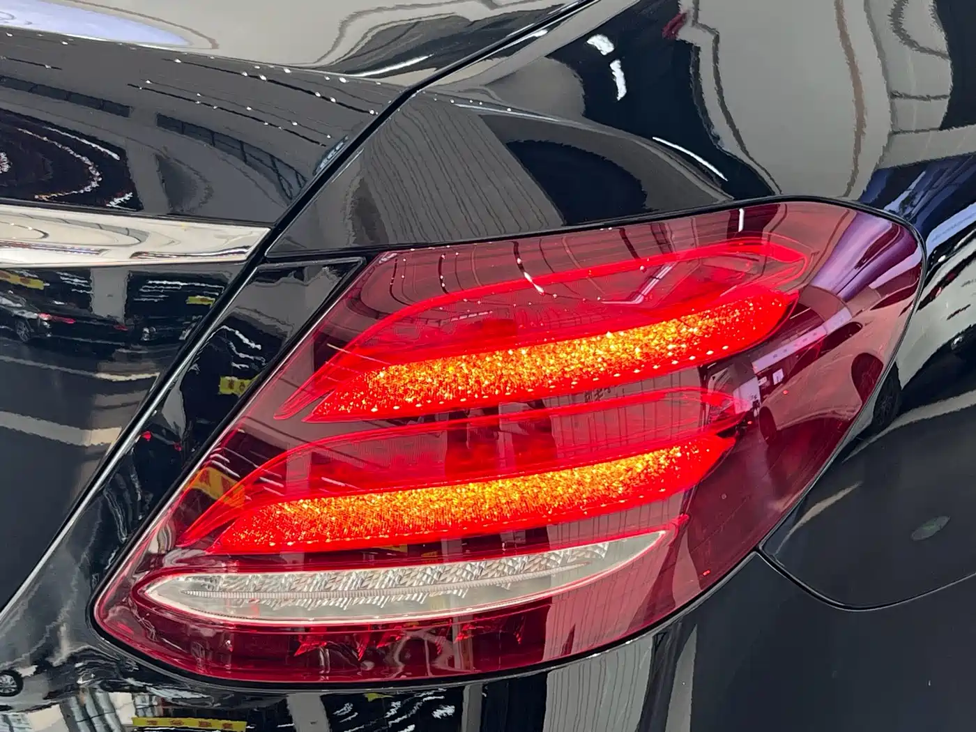 Mercedes-Benz E-Class 2020 Facelift E 300 L Exclusive фото 13