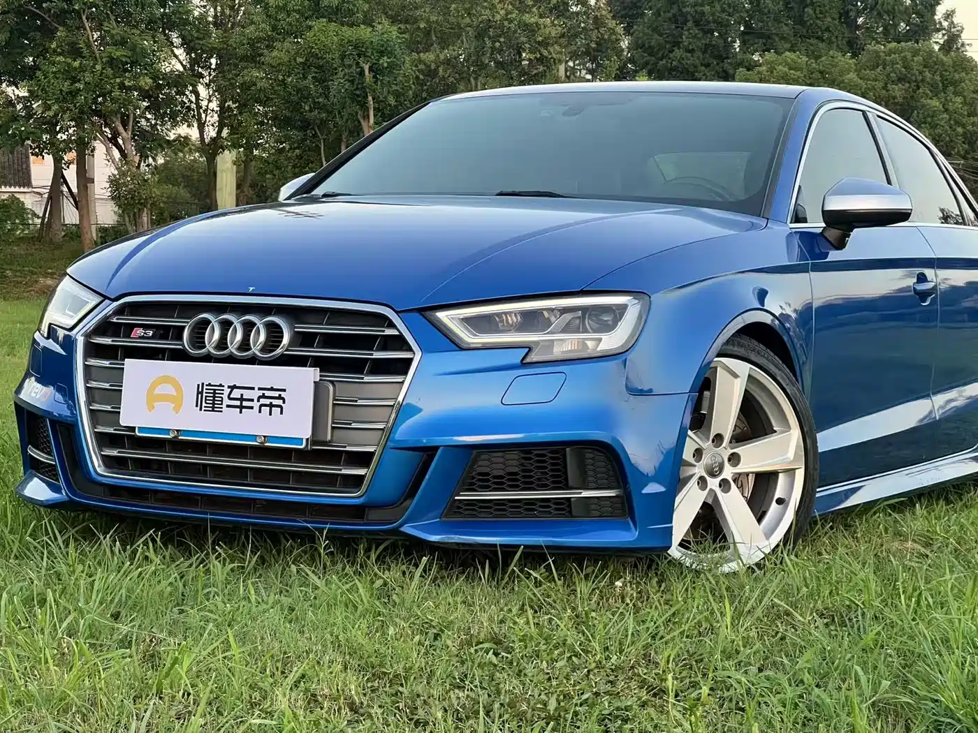 Audi S3 2019 Audi S3 2.0T Limousine фото 2