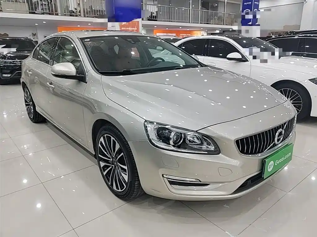 VOLVO S60