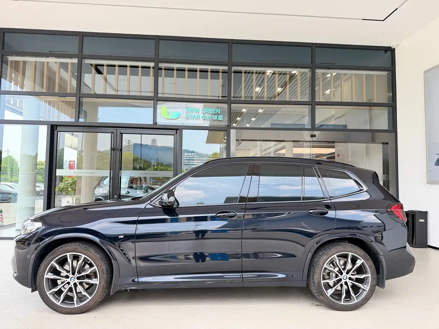 BMW X3 2023 xDrive30i Leading M Night Package фото 2
