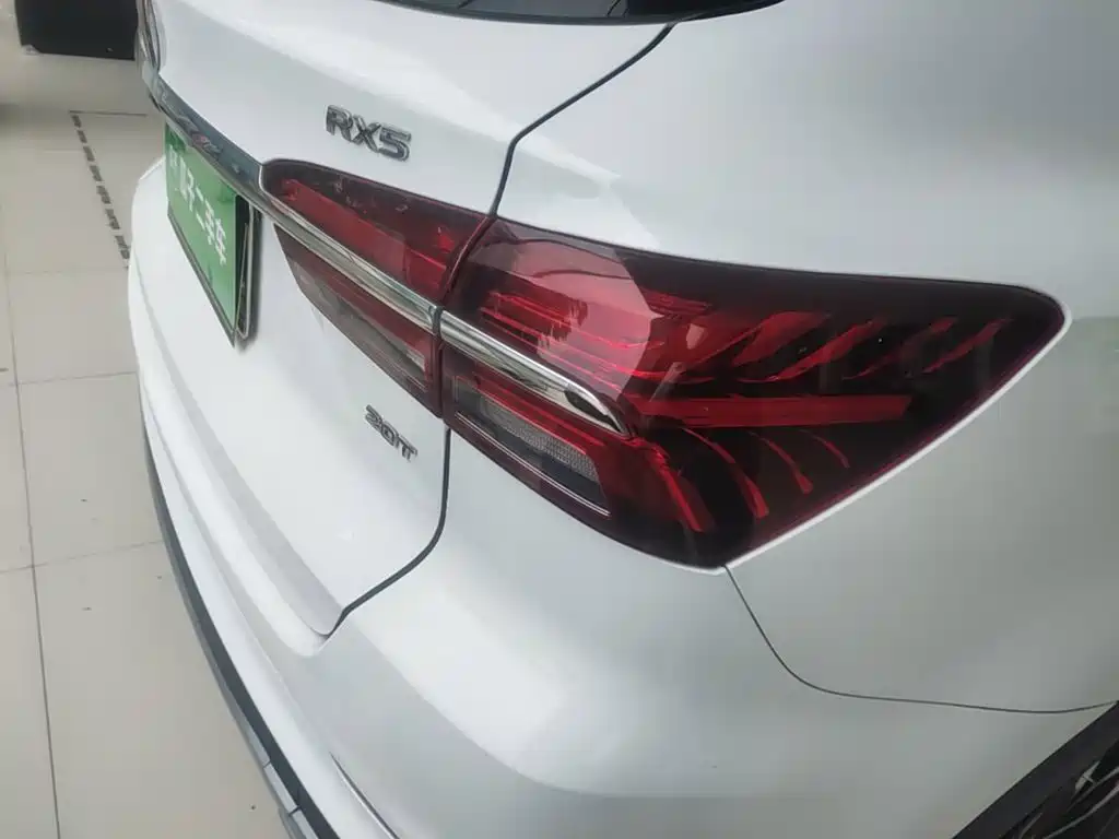 Фото 8 - Roewe RX5