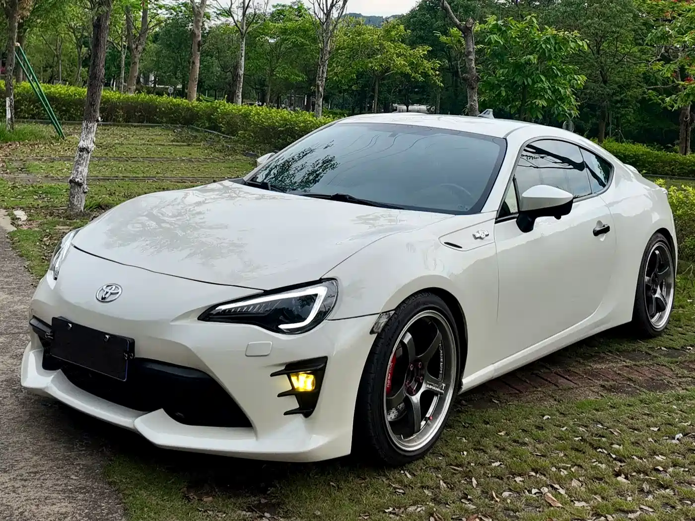 Toyota 86 2013 2.0L Automatic Luxury