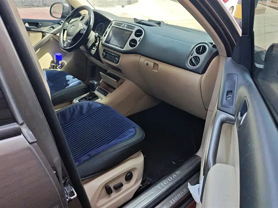 Volkswagen Tiguan 2010 1.8TSI Automatic 4WD Trend фото 8