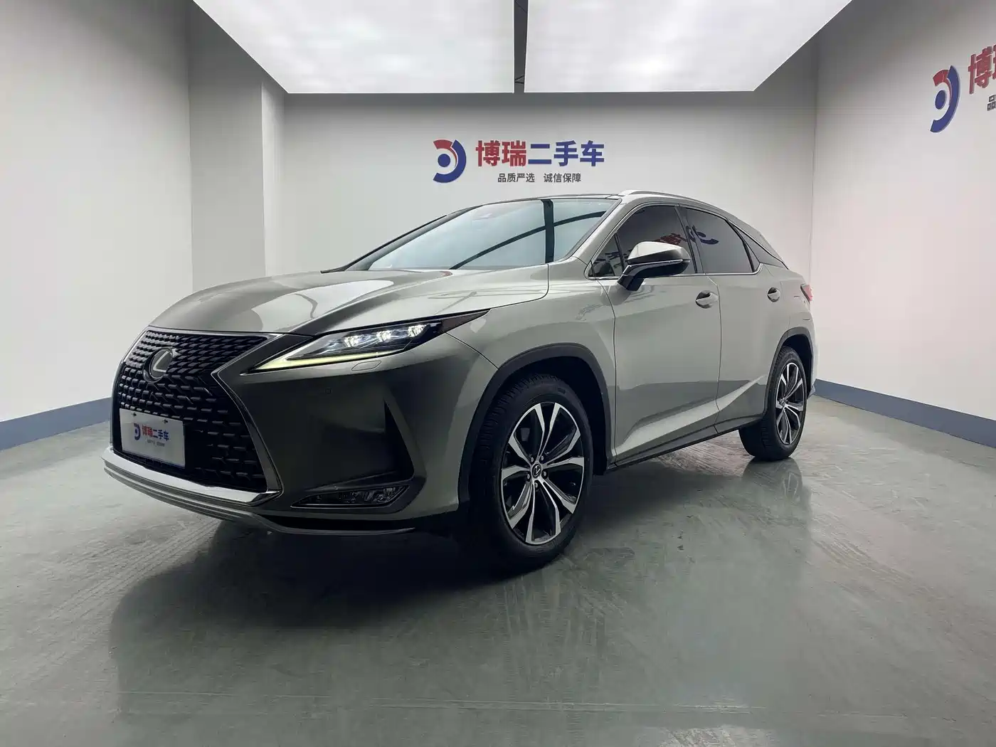 Lexus RX 2020 Facelift 300 AWD Elegance Edition