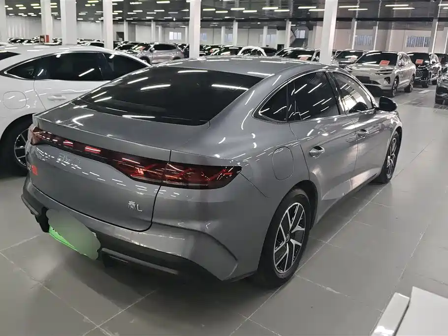 BYD Qin L 2024 DM-i 80KM Superior фото 3