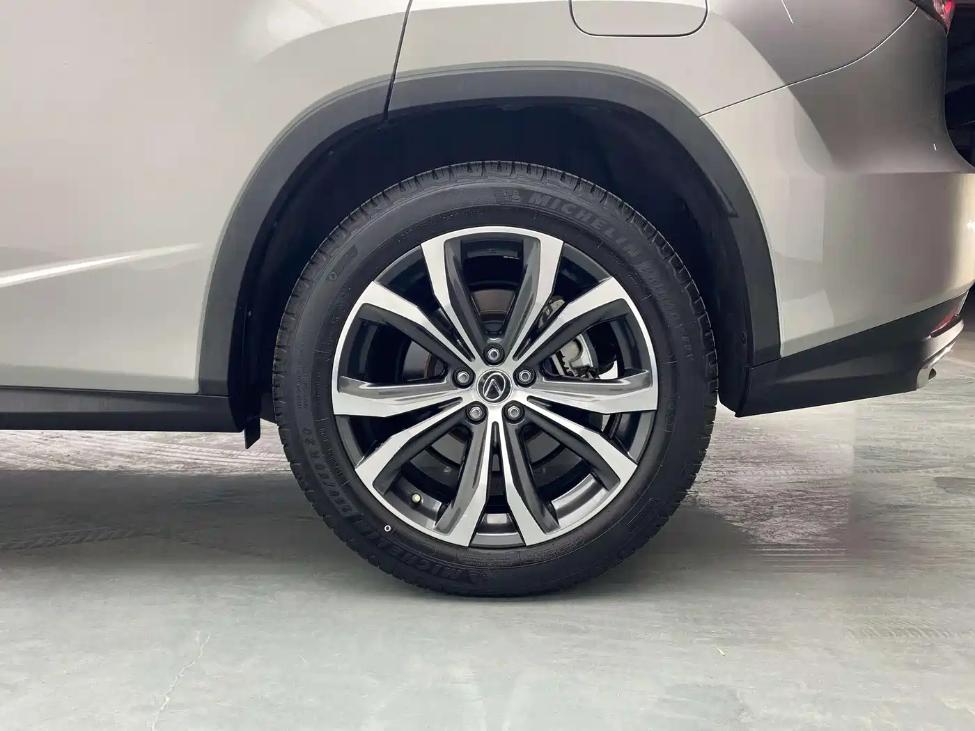 Lexus RX 2020 Facelift 300 AWD Elegance Edition фото 11