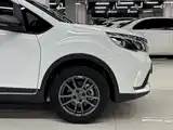 Photo 7 - Geely Vision X3