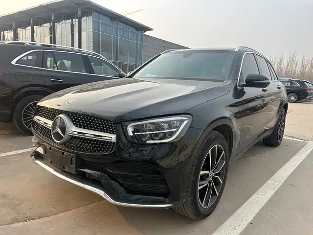 MERCEDES-BENZ GLC