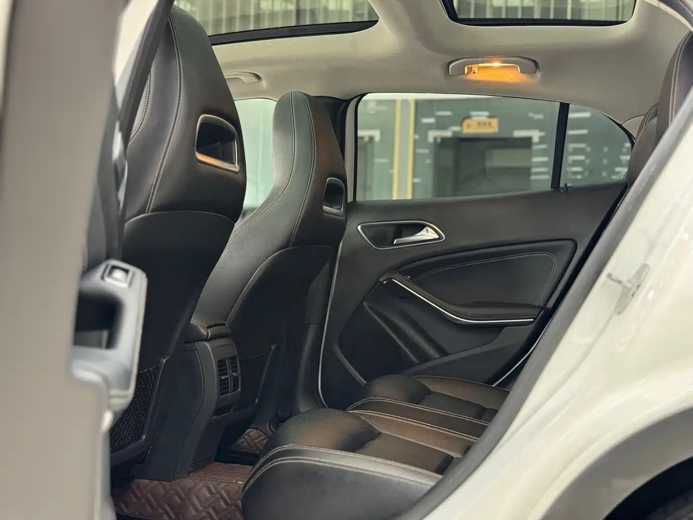 Mercedes-Benz GLA 2018 GLA 200 Fashion фото 6