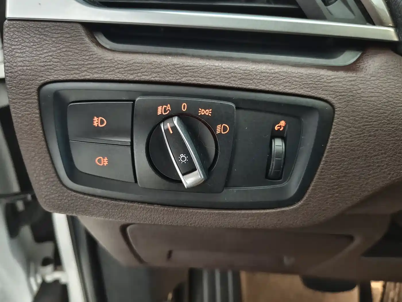 BMW X1 2018 sDrive18Li Premium Model фото 14