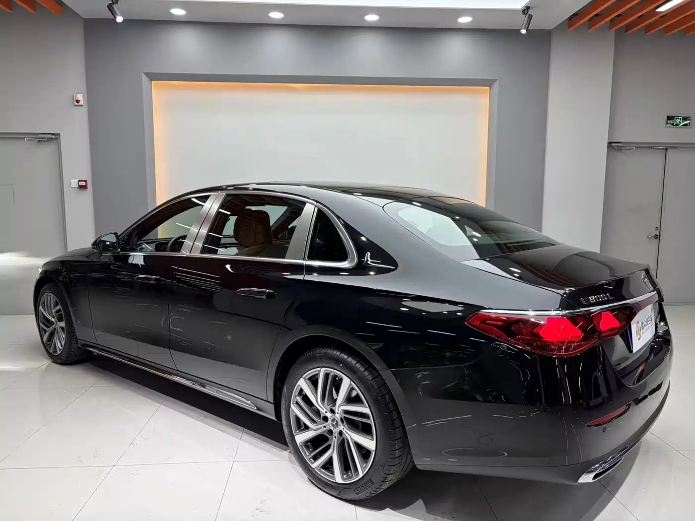 Mercedes-Benz E-Class 2024 E 300 L Fashion фото 6