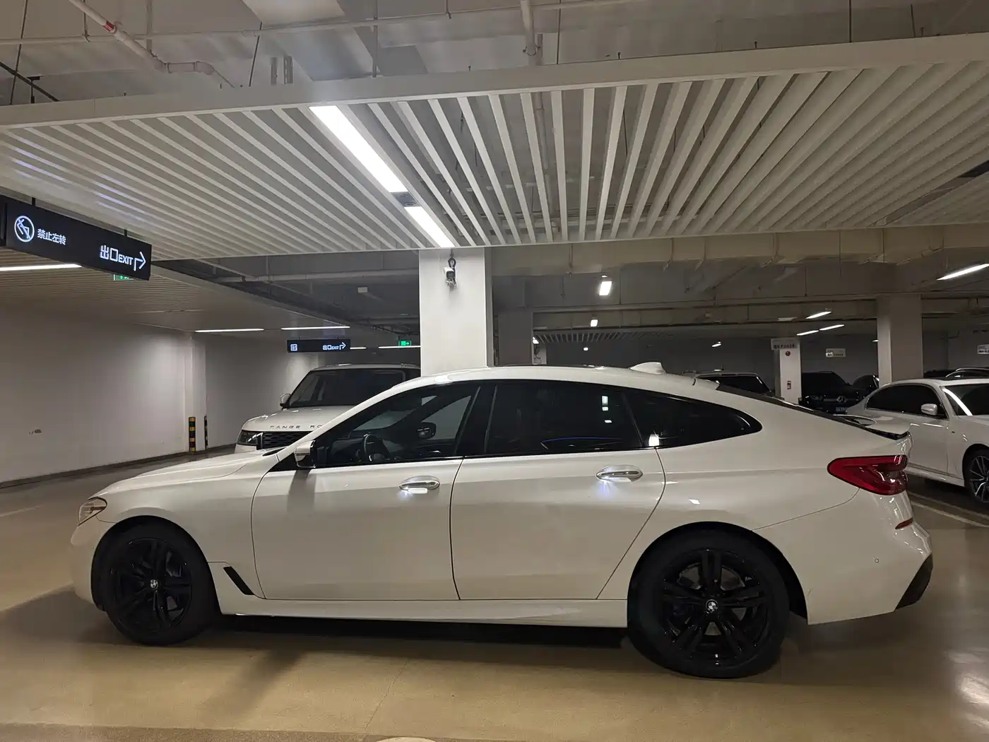 BMW 6 Series GT 2018 640i xDrive M Sport Package фото 5