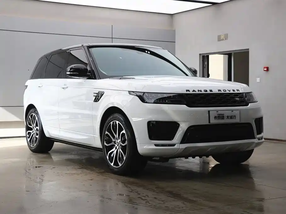Land Rover Range Rover Sport 2021 3.0 L6 Gloss Black Edition фото 26