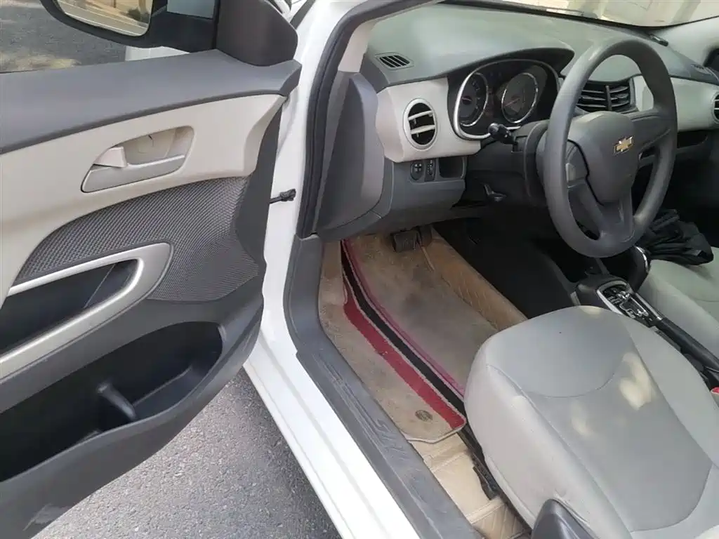 Chevrolet Sail 2015 Sail 3 1.3L AMT Ideal Edition фото 16