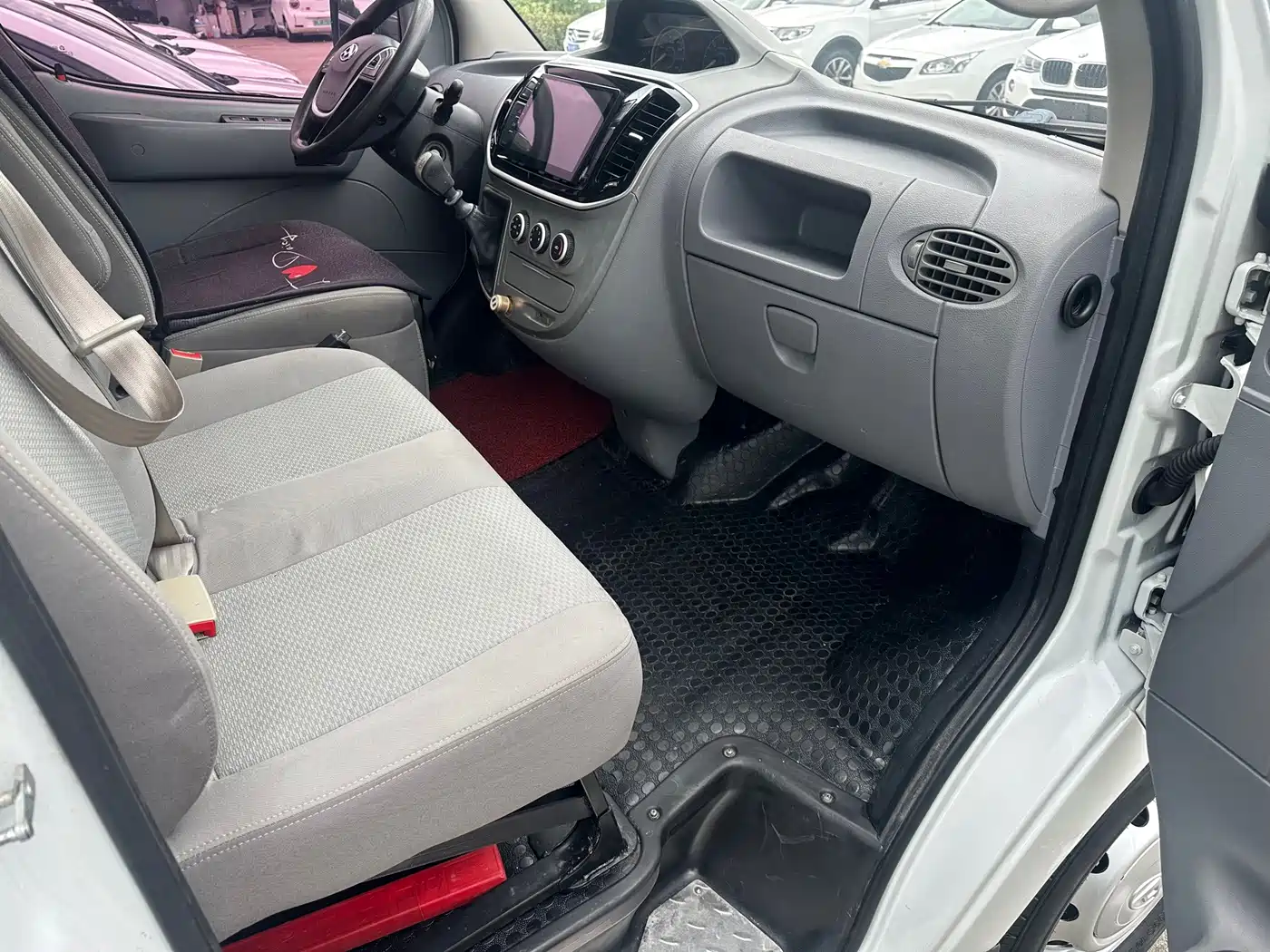 Photo 5 - SAIC Maxus Xintu V80