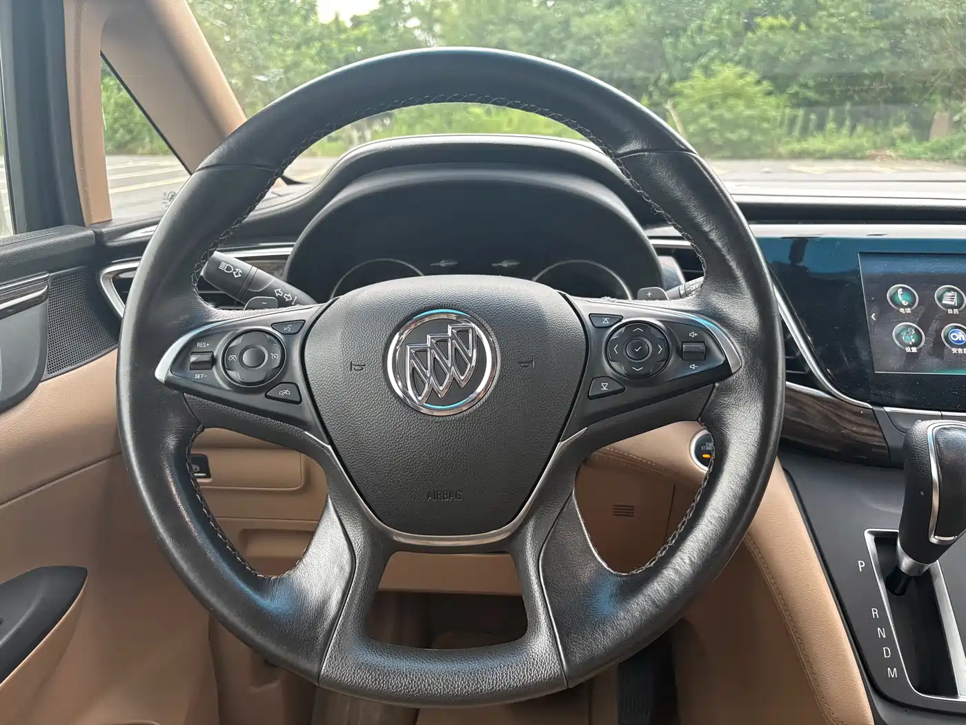 Фото 15 - Buick GL8