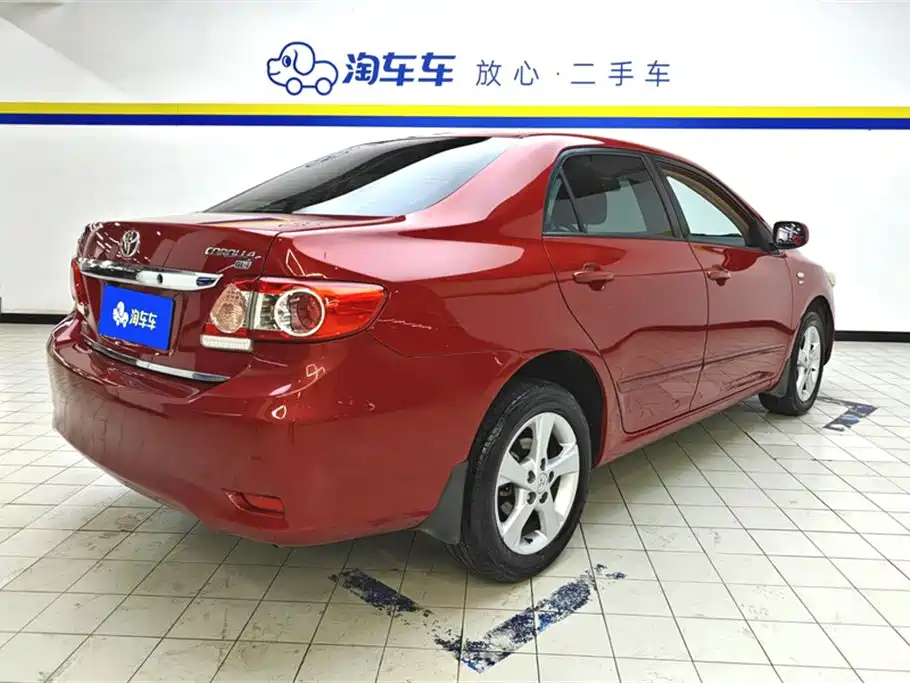 Toyota Corolla 2011 1.8L CVT GL-i фото 3