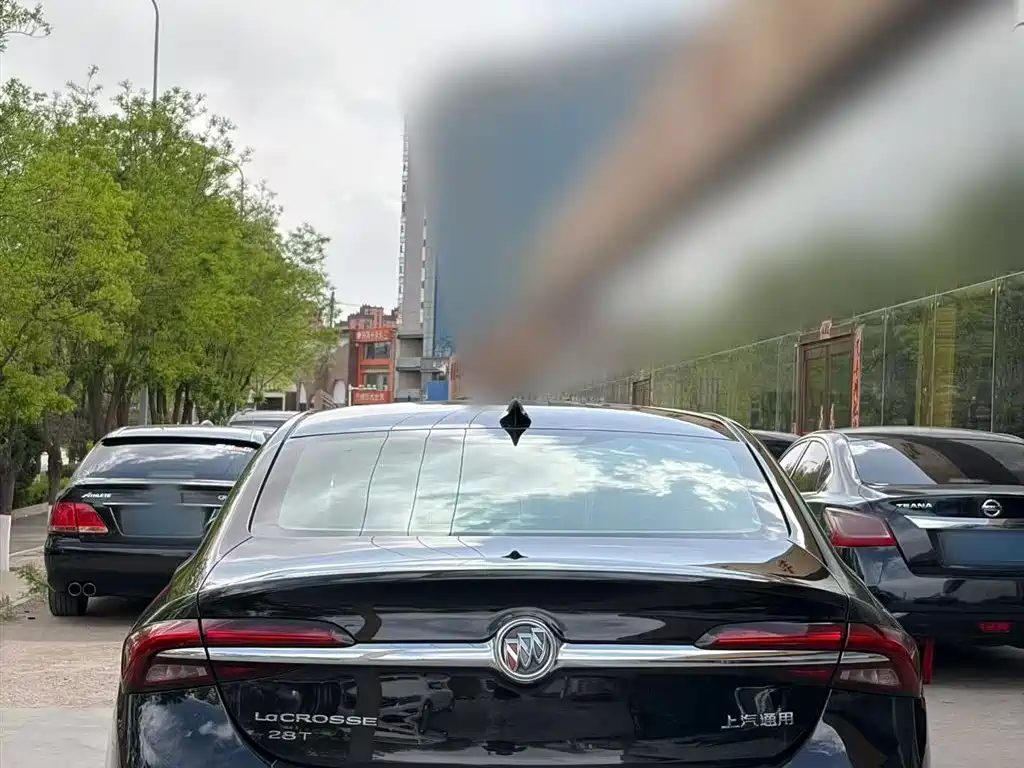 Buick LaCrosse 2019 28T Luxury Edition фото 4