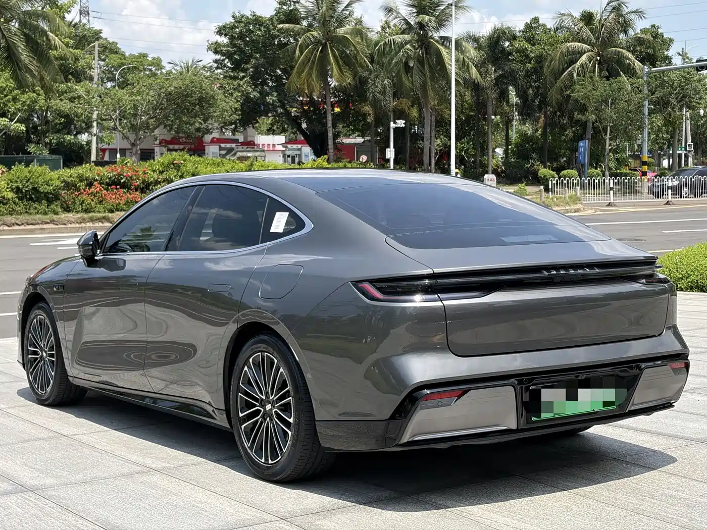 Geely Galaxy Galaxy E8 2025 575km Voyage Smart Drive Edition фото 10