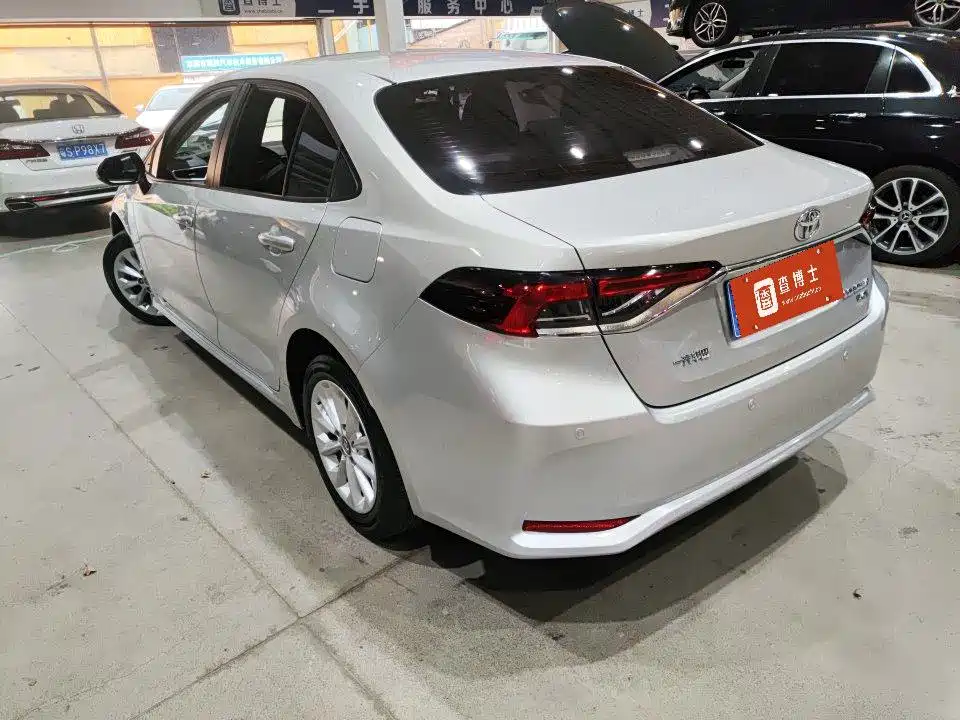 Toyota Corolla 2021 1.2T S-CVT Elite PLUS Edition фото 3