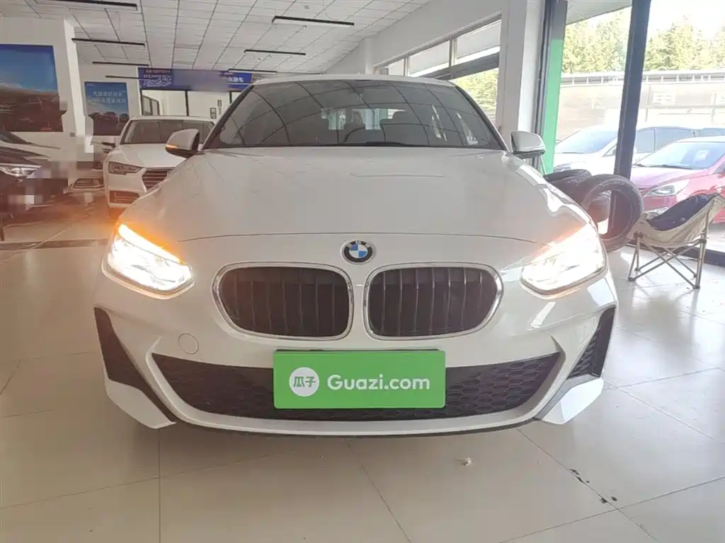 BMW 1 Series 2019 118i M Sport Package фото 3