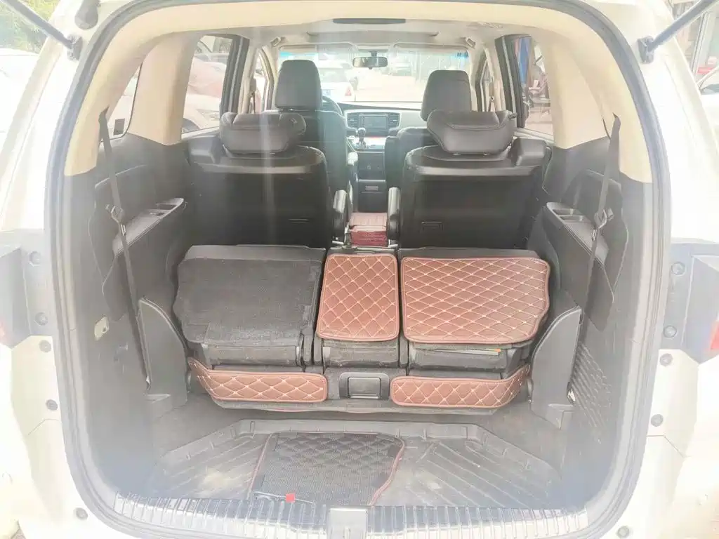 Фото 13 - Honda Odyssey