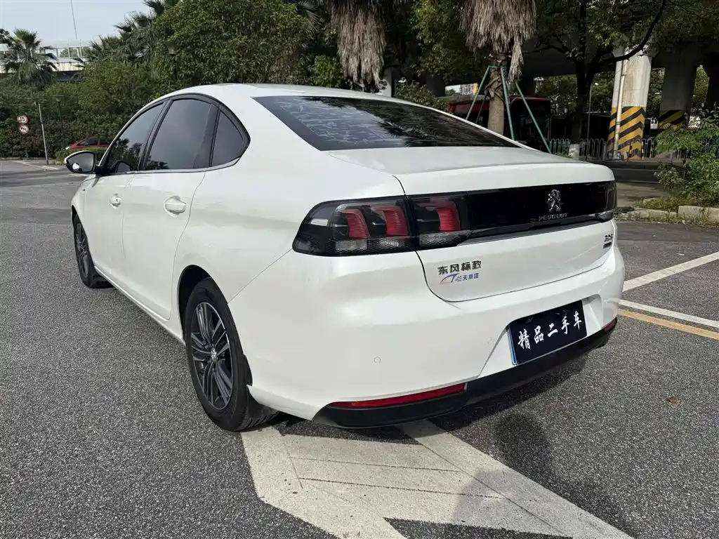 Peugeot 308 2018 230THP Auto Luxury Edition фото 6