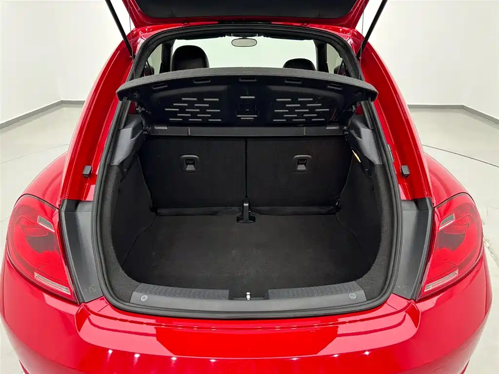 Volkswagen Beetle 2014 1.4TSI Fashion Edition фото 24