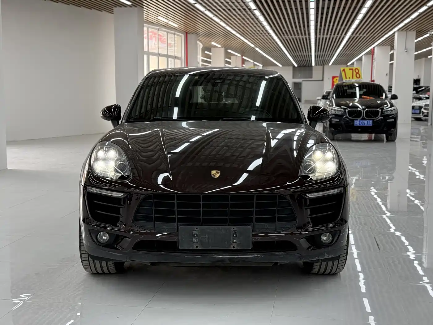 Porsche Macan 2017 Macan 2.0T фото 2